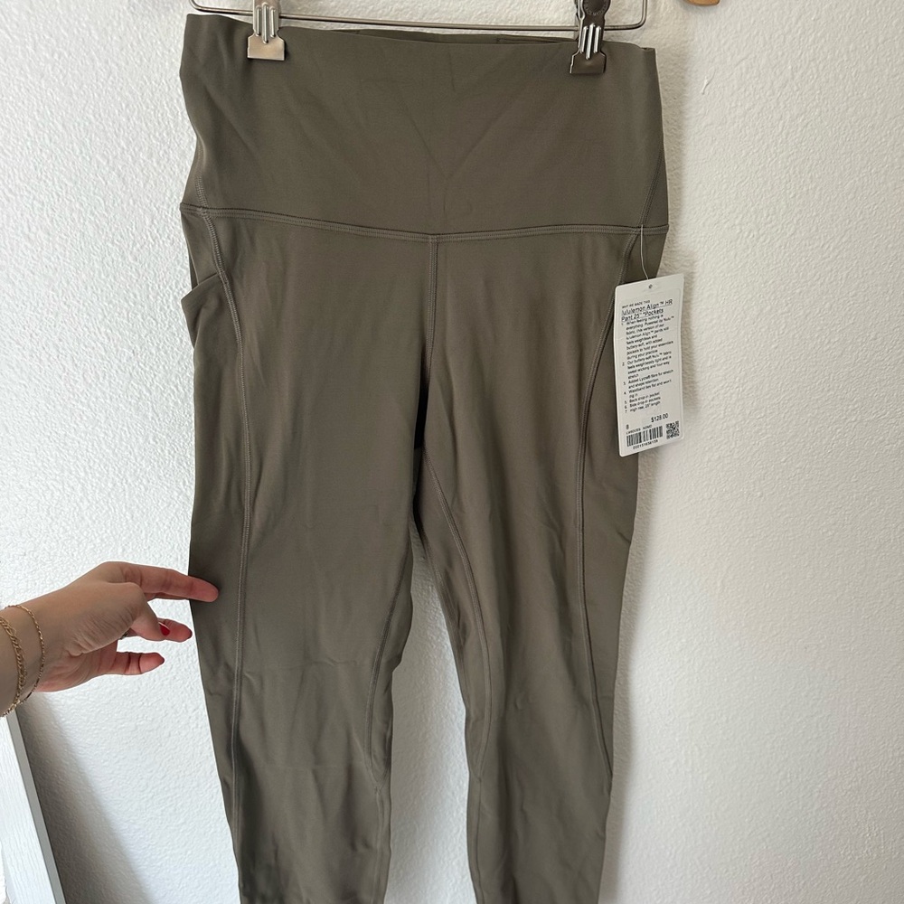 Lululemon Women's Olive Green align with pockets